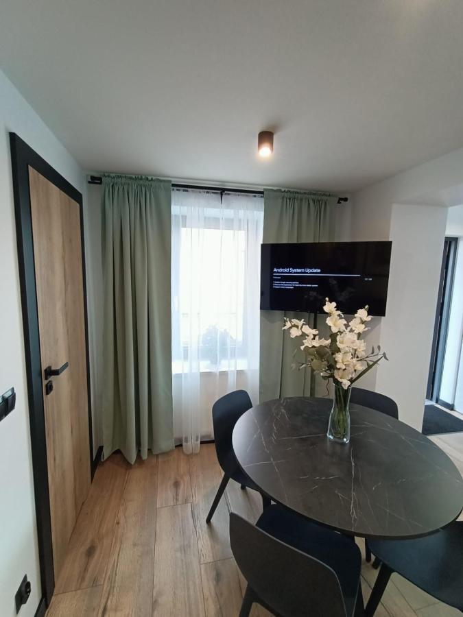 Appartamento Apartament Janowskiego Klimatyzacja, Air Conditioning, Ground Floor, Parking, Parter, Cisza I Spokoj, Quiet And Pleasant, Idealny Na Odpoczynek Perfect For Rest Kielce Esterno foto